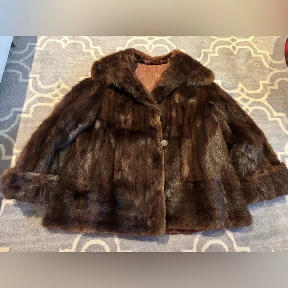Short Style Fur Coat - Picture 1 of 16